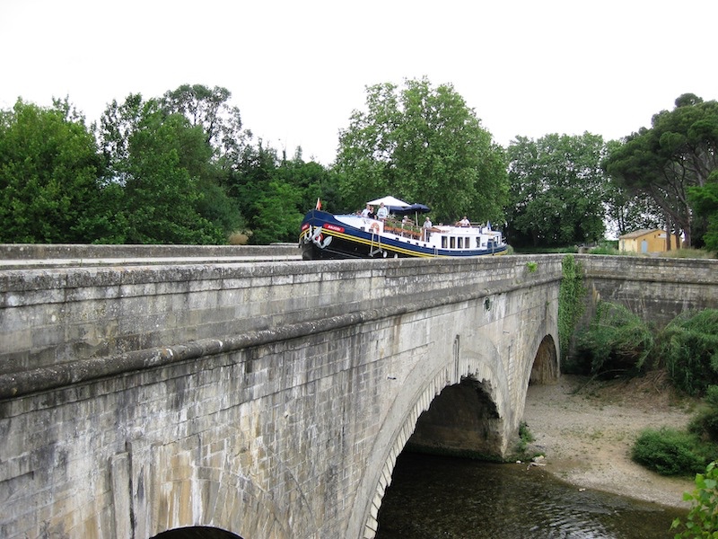  On the Pont Canal de la Cesse 