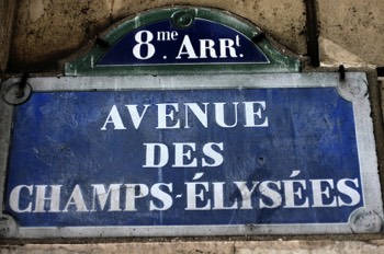  Shopping in Paris 