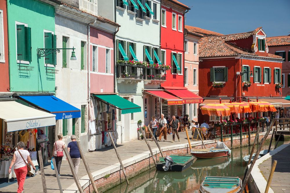  Canal in Burano 